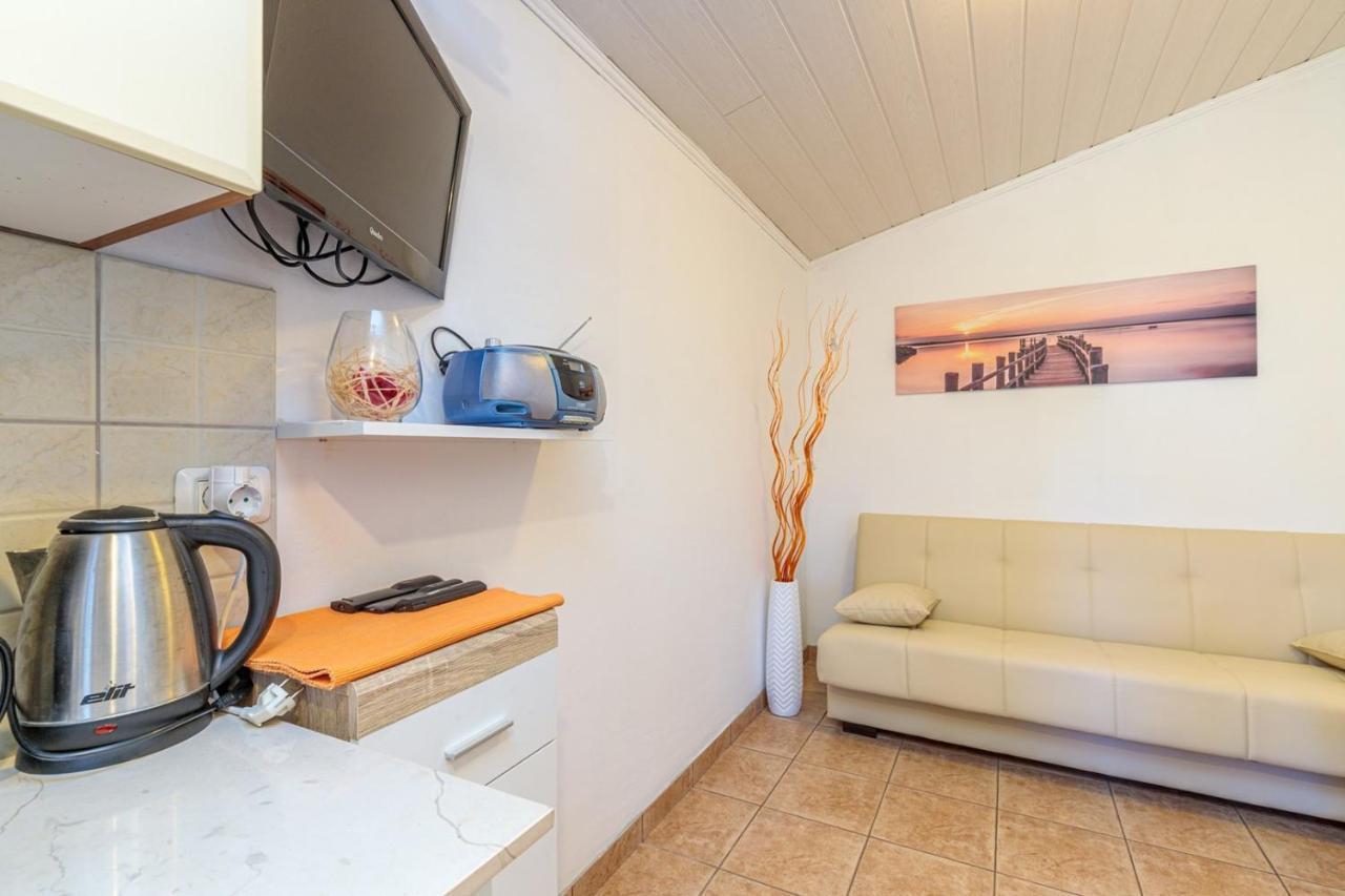 Apartments Sveti Leonard Oprtalj Eksteriør billede