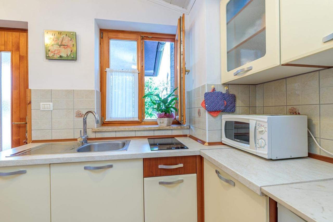 Apartments Sveti Leonard Oprtalj Eksteriør billede